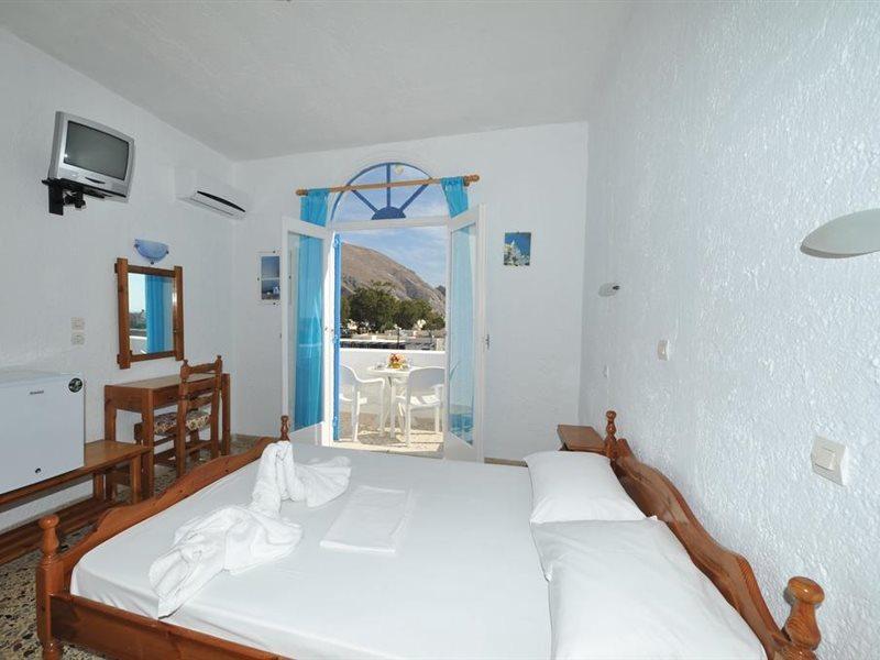 Santa Irini Hotel بيريسا المظهر الخارجي الصورة