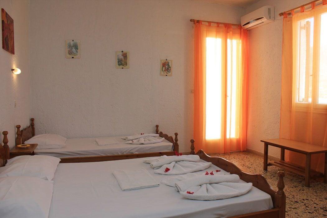 Santa Irini Hotel بيريسا المظهر الخارجي الصورة