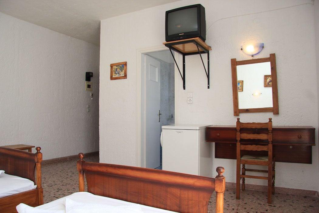Santa Irini Hotel بيريسا المظهر الخارجي الصورة