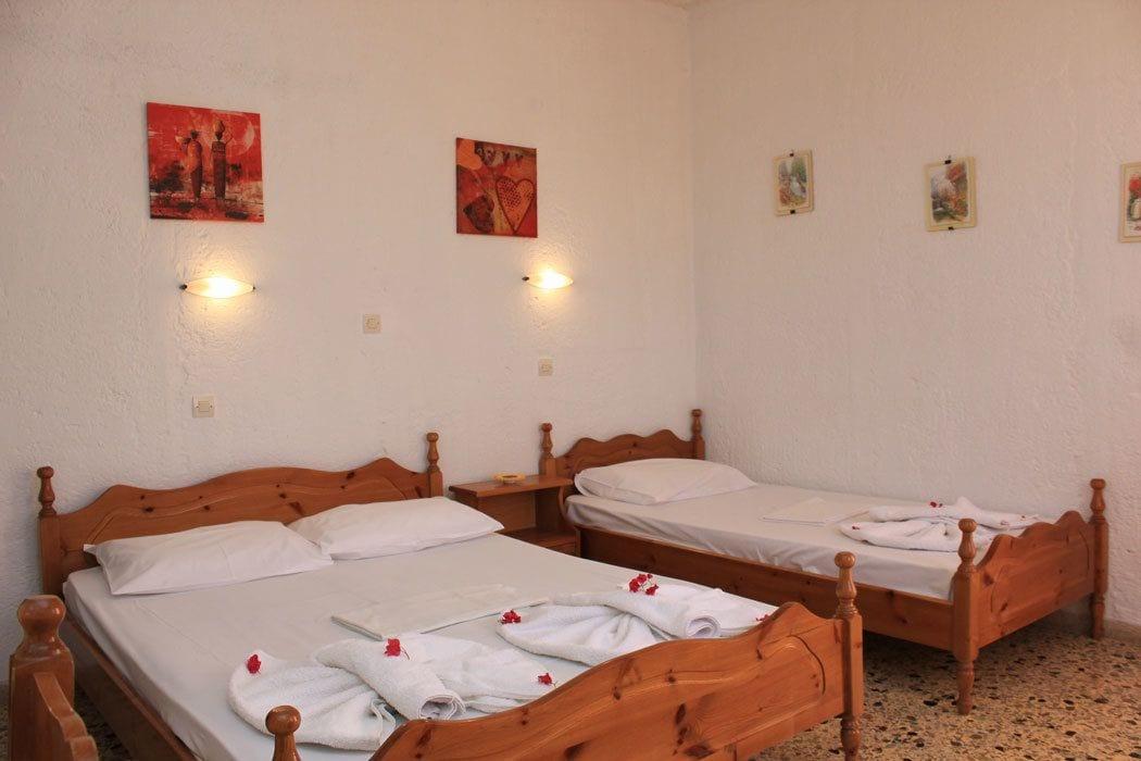 Santa Irini Hotel بيريسا المظهر الخارجي الصورة