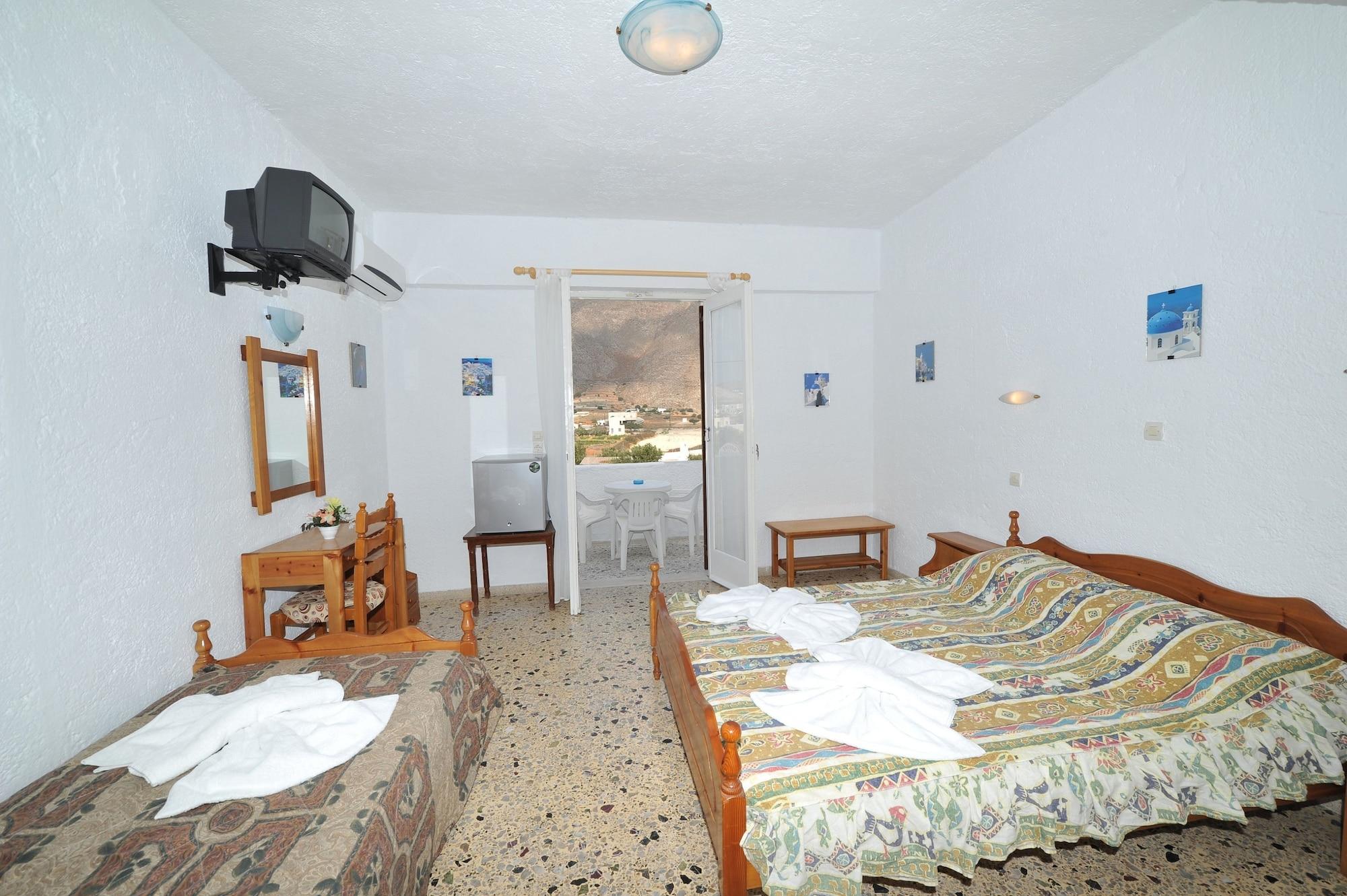 Santa Irini Hotel بيريسا المظهر الخارجي الصورة