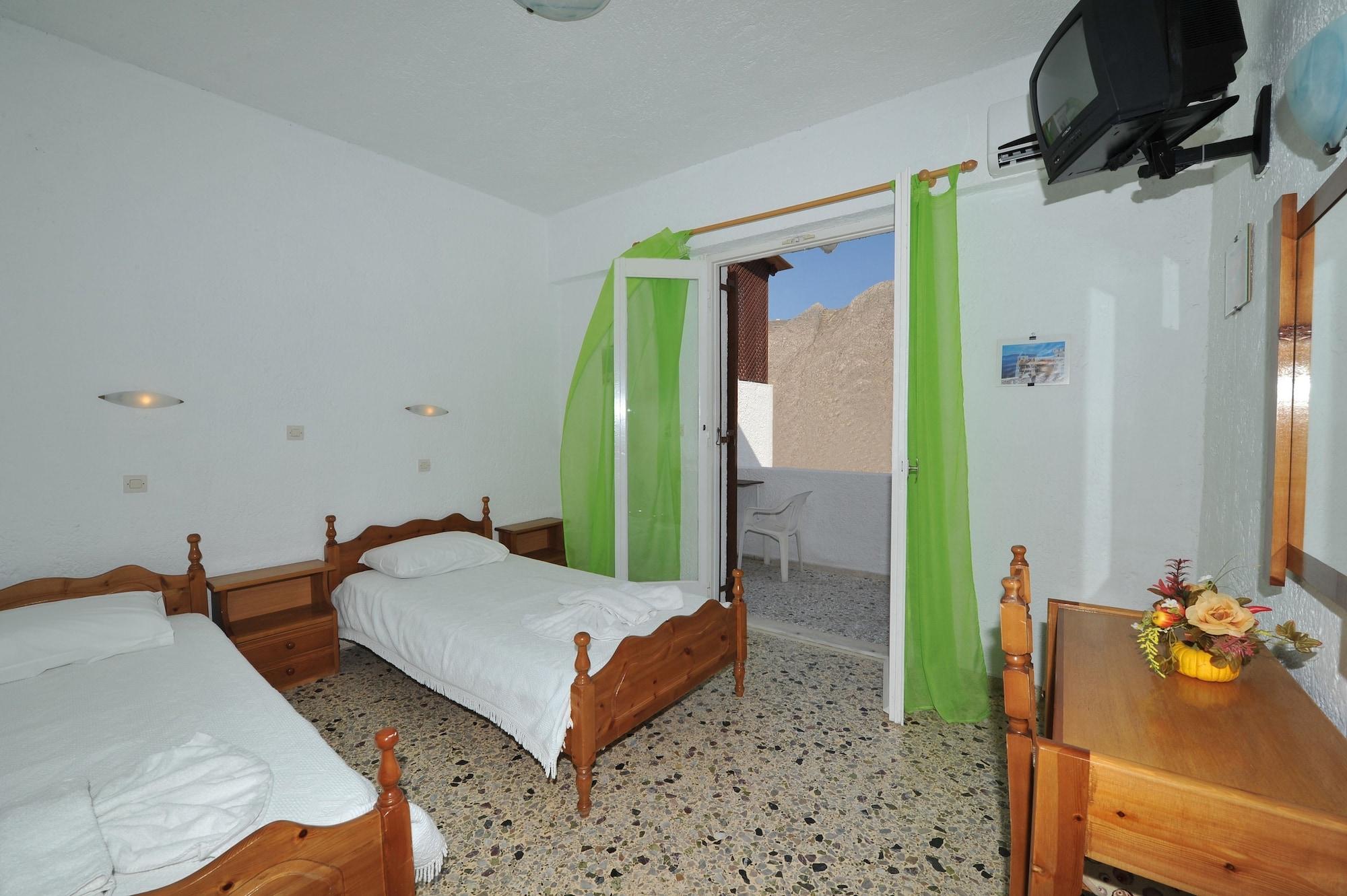 Santa Irini Hotel بيريسا المظهر الخارجي الصورة
