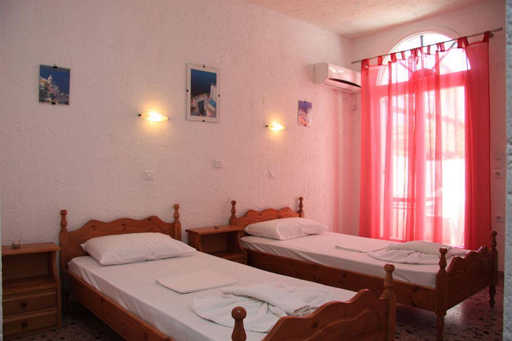 Santa Irini Hotel بيريسا المظهر الخارجي الصورة
