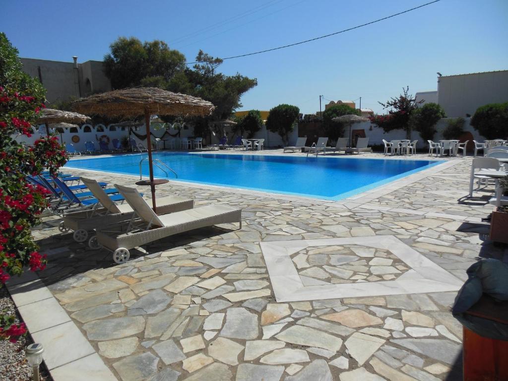 Santa Irini Hotel بيريسا المظهر الخارجي الصورة