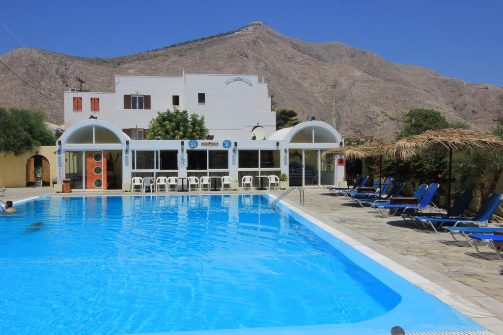 Santa Irini Hotel بيريسا المظهر الخارجي الصورة