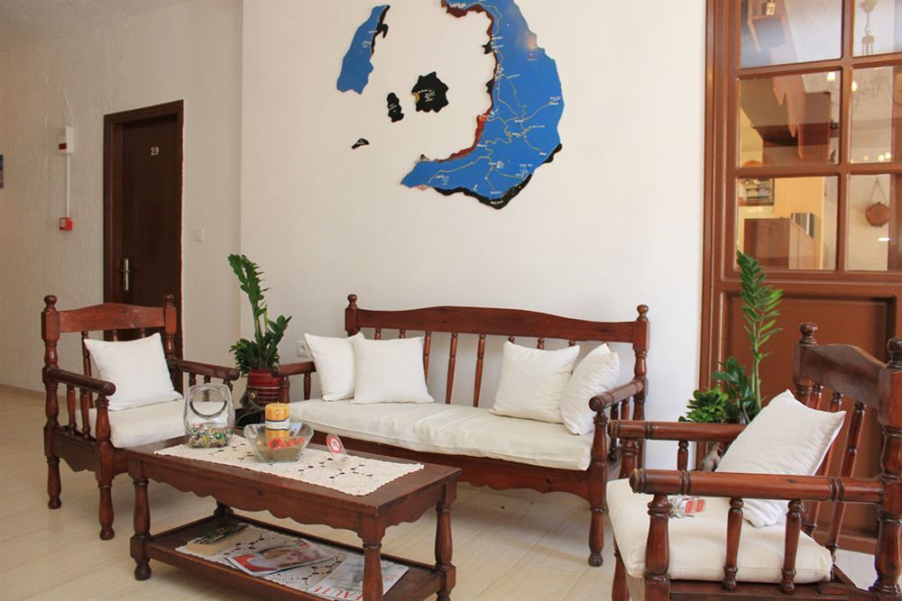Santa Irini Hotel بيريسا المظهر الخارجي الصورة