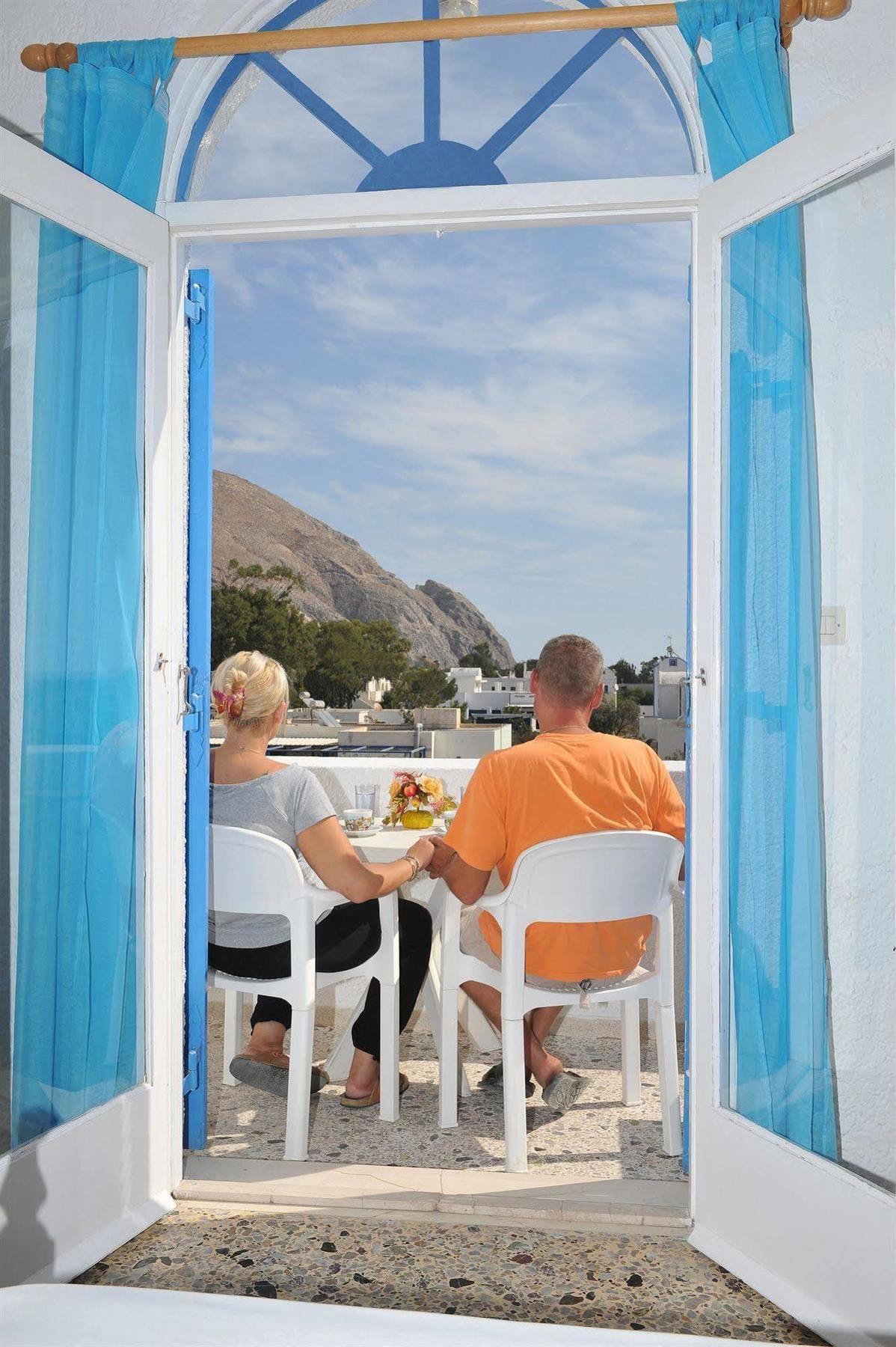Santa Irini Hotel بيريسا المظهر الخارجي الصورة