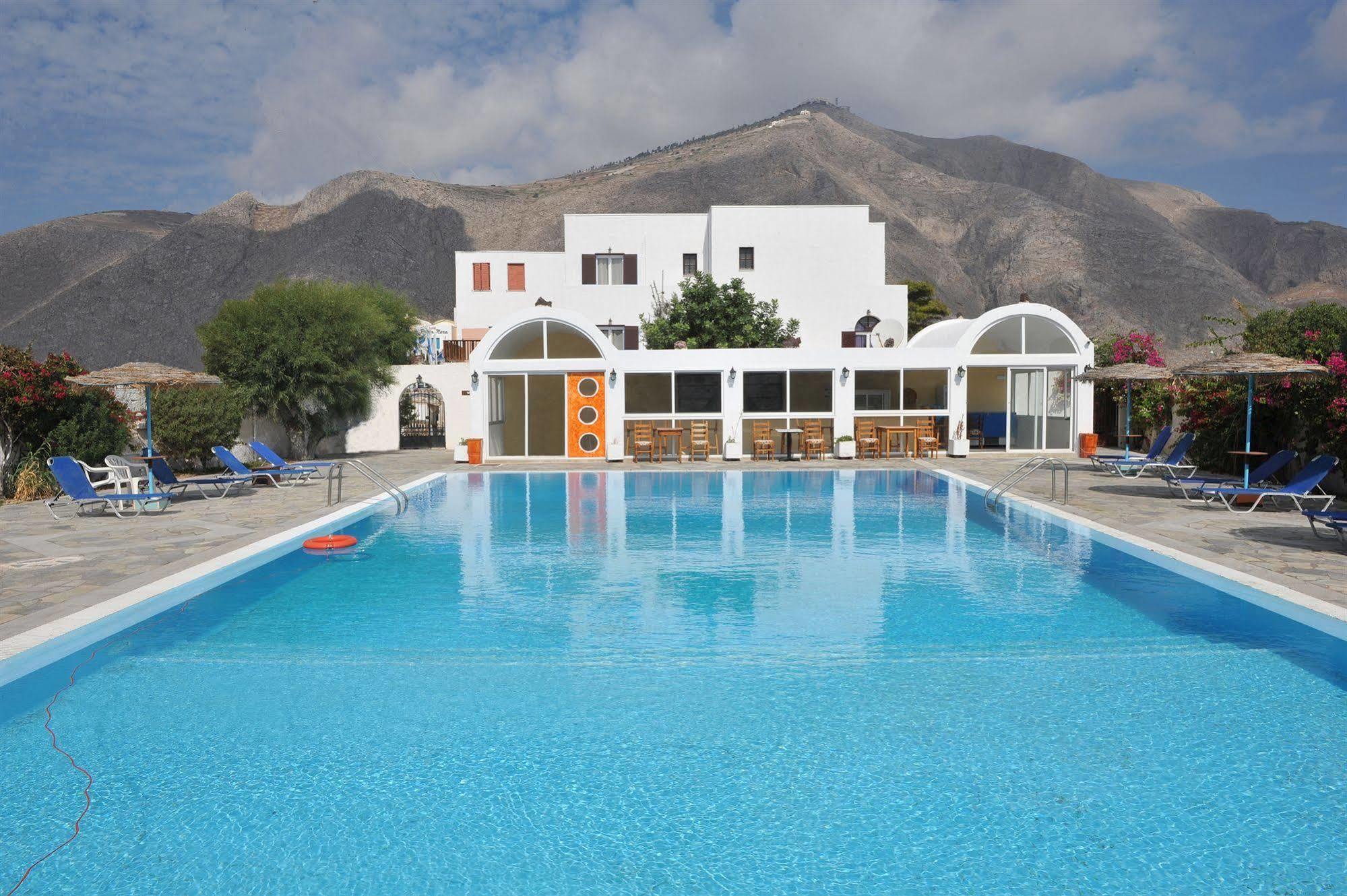 Santa Irini Hotel بيريسا المظهر الخارجي الصورة